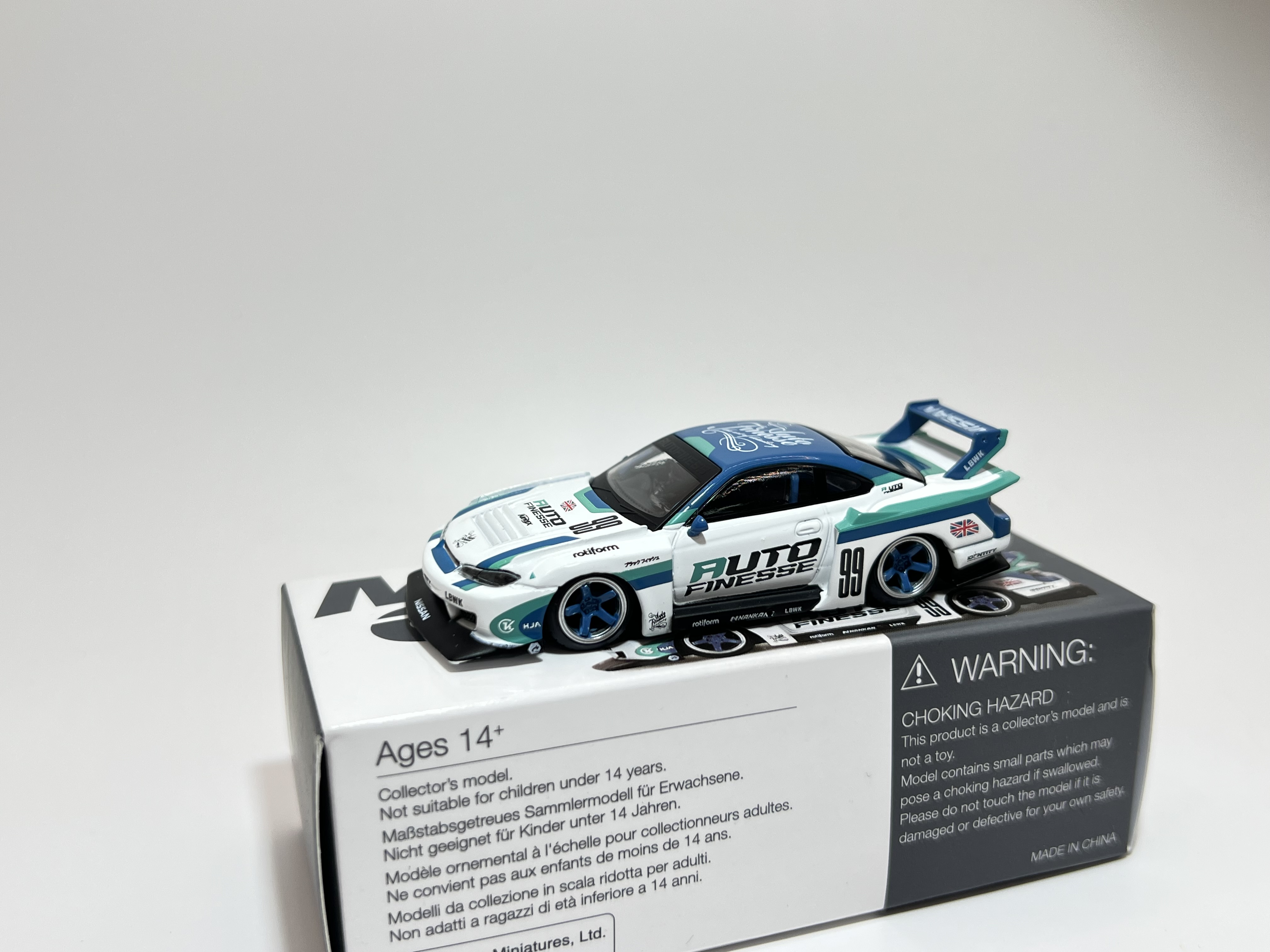 Mini GT 490 - Nissan LB-Super Silhouette S15 Silvia Auto Finesse LBWK