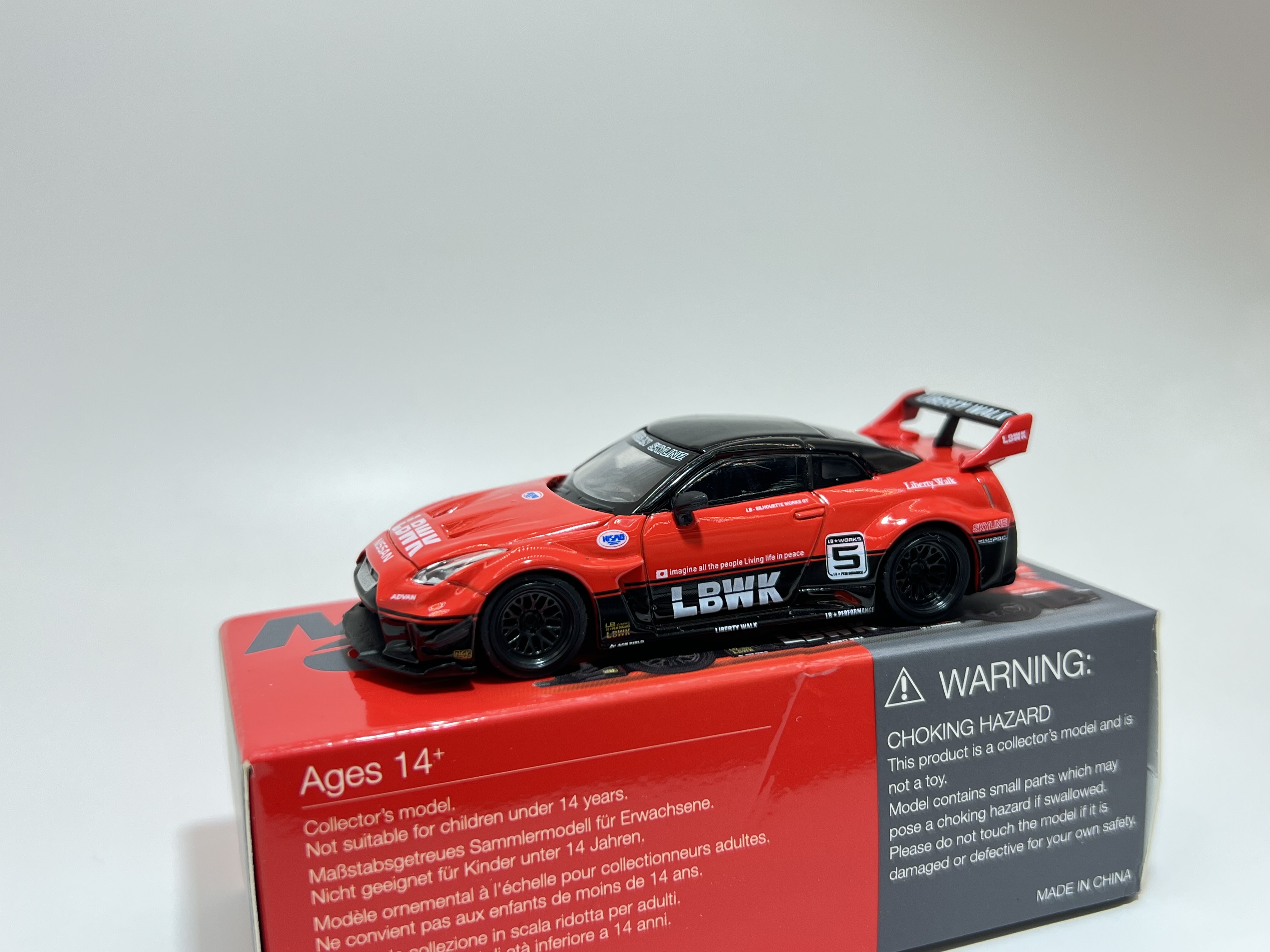 Mini GT 324 - LB-Silhouette Works GT Nissan R35 GT-R LBWK Red/Black