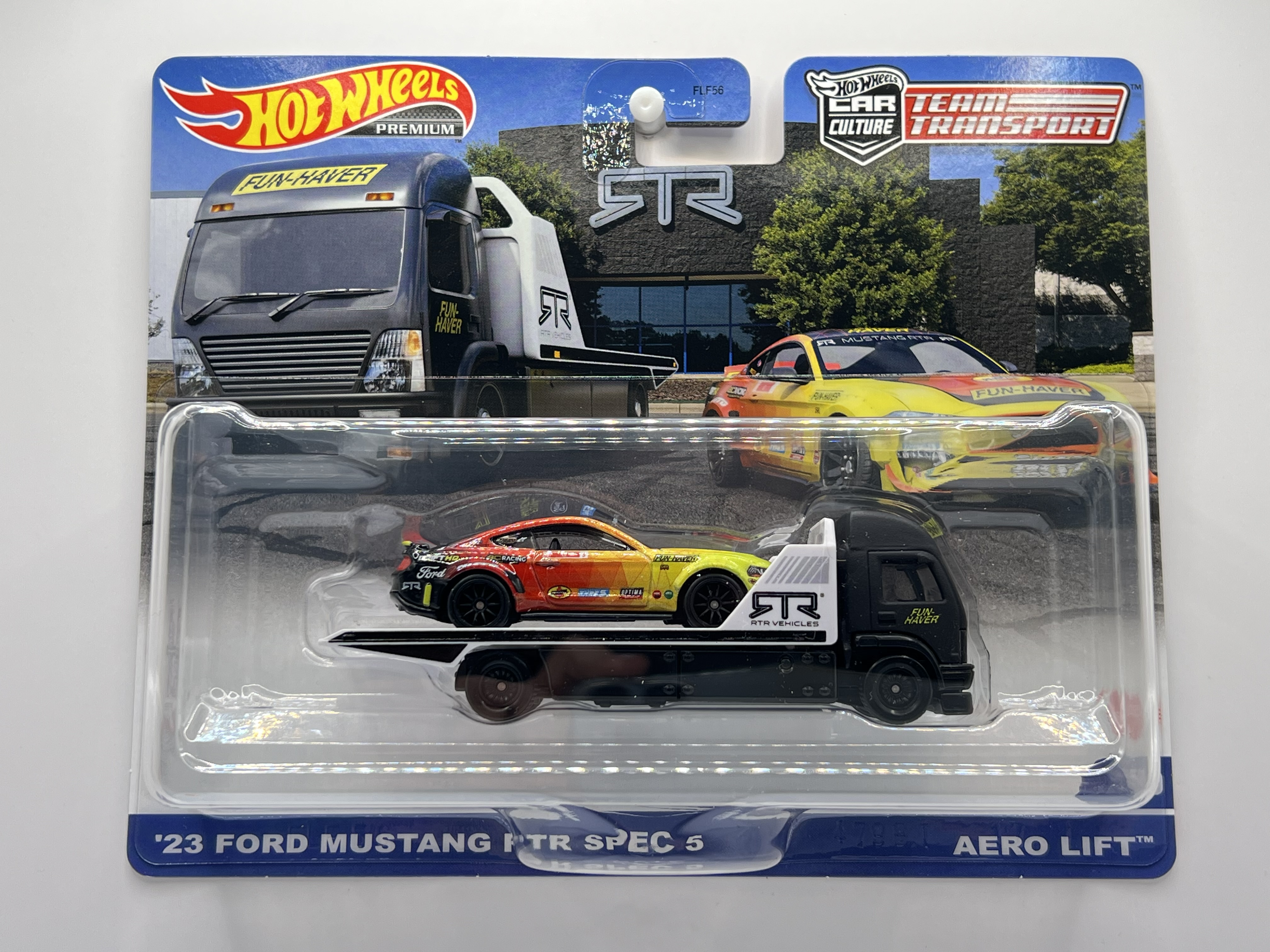 Hot Wheels Premium Team Transport #50 '23 Ford Mustang RTR Spec5