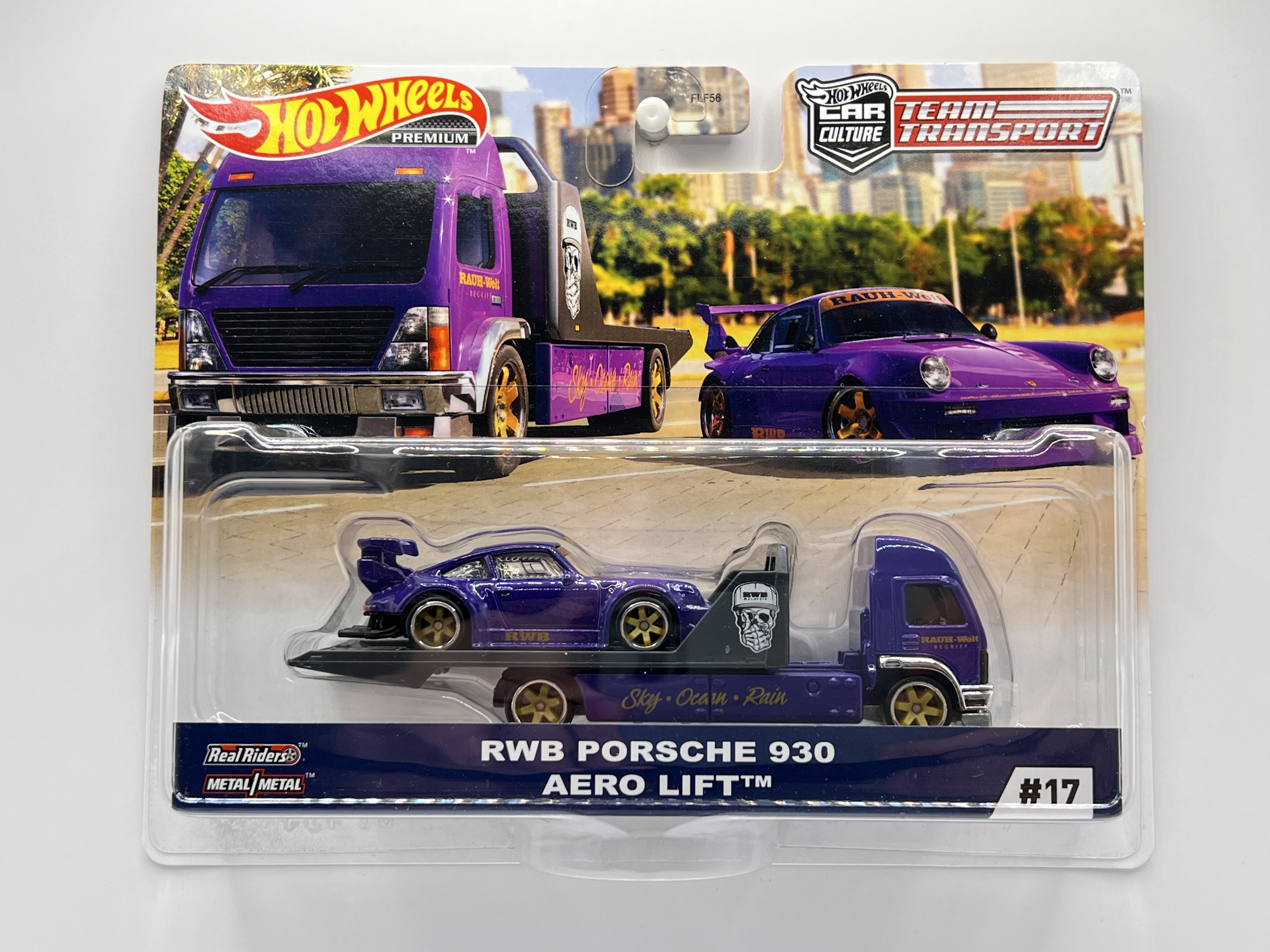 Hot Wheels Premium Team Transport #17 RWB Porsche 930