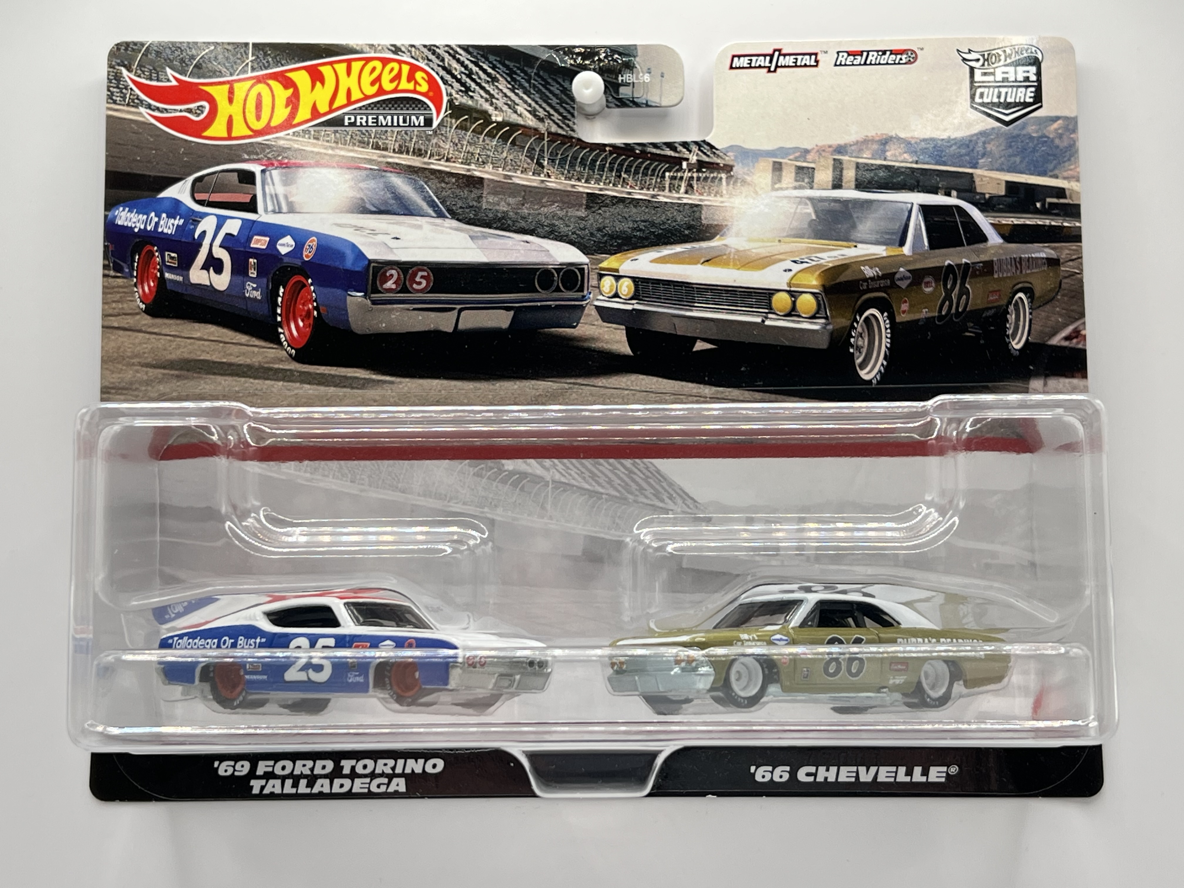 Hot Wheels Premium 2-Pack '69 Ford Torino Talladega, '66 Chevele