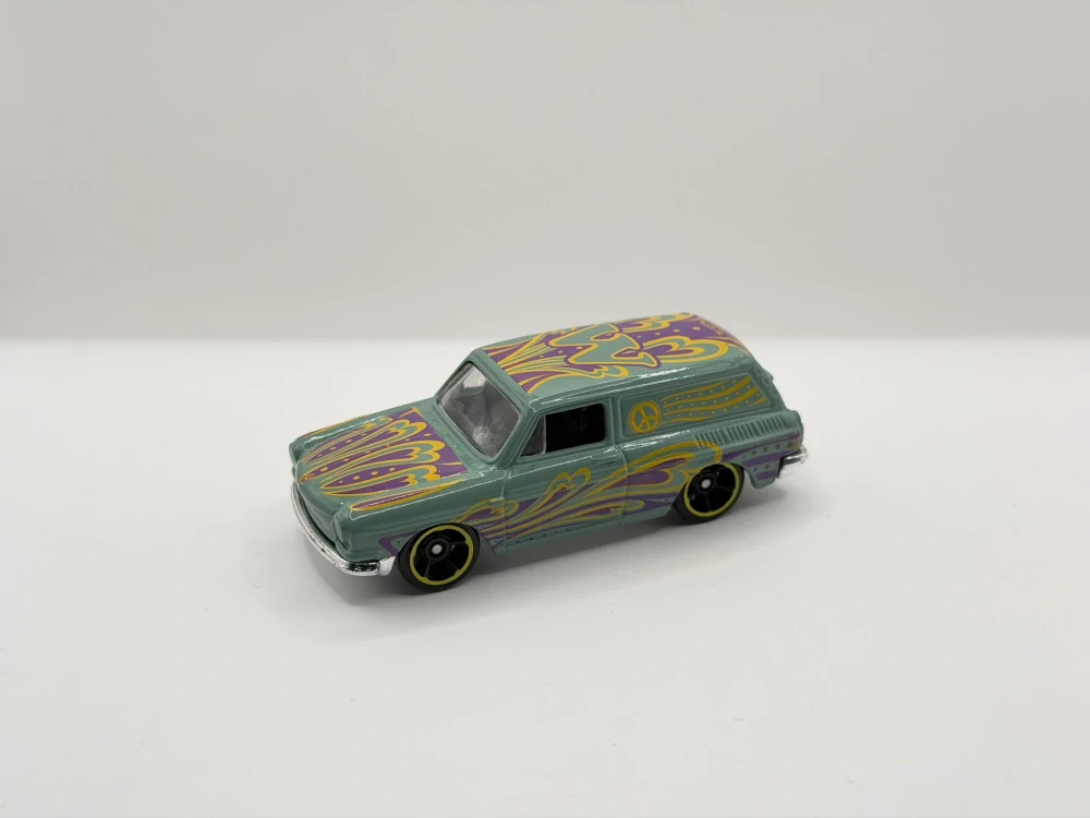 Hot Wheels Custom '69 Volkswagen Squareback - LOOSE