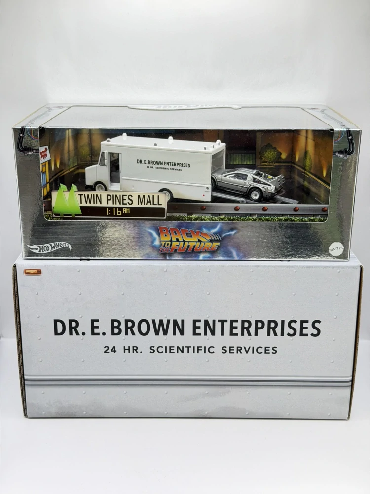 Hot Wheels 40th Anniversary Back To The Future Diorama - Delorean DMC-12 - Dr. E. Brown Van