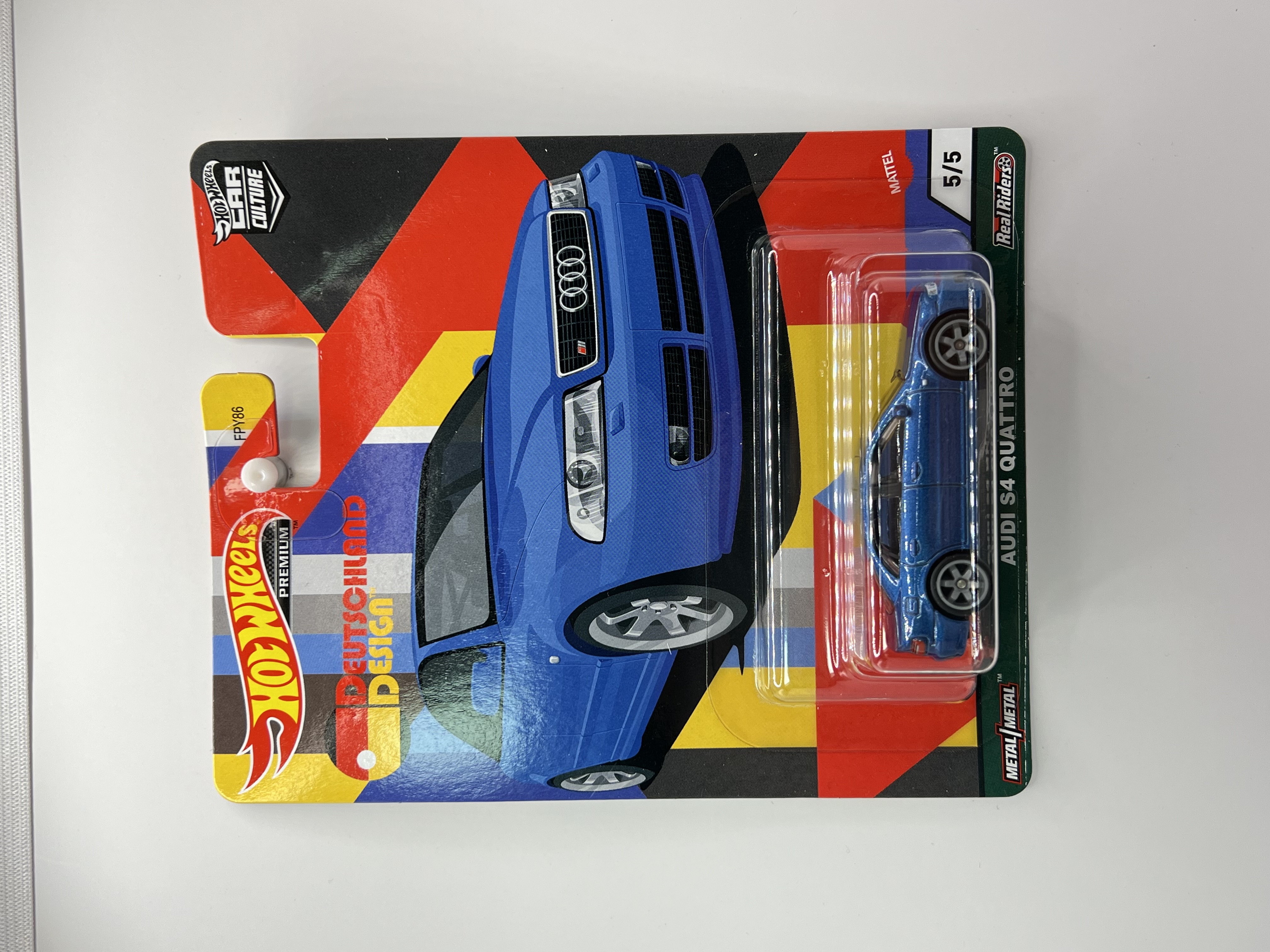 Hot Wheels Premium Audi S4 Quattro Deutschland Design 5/5