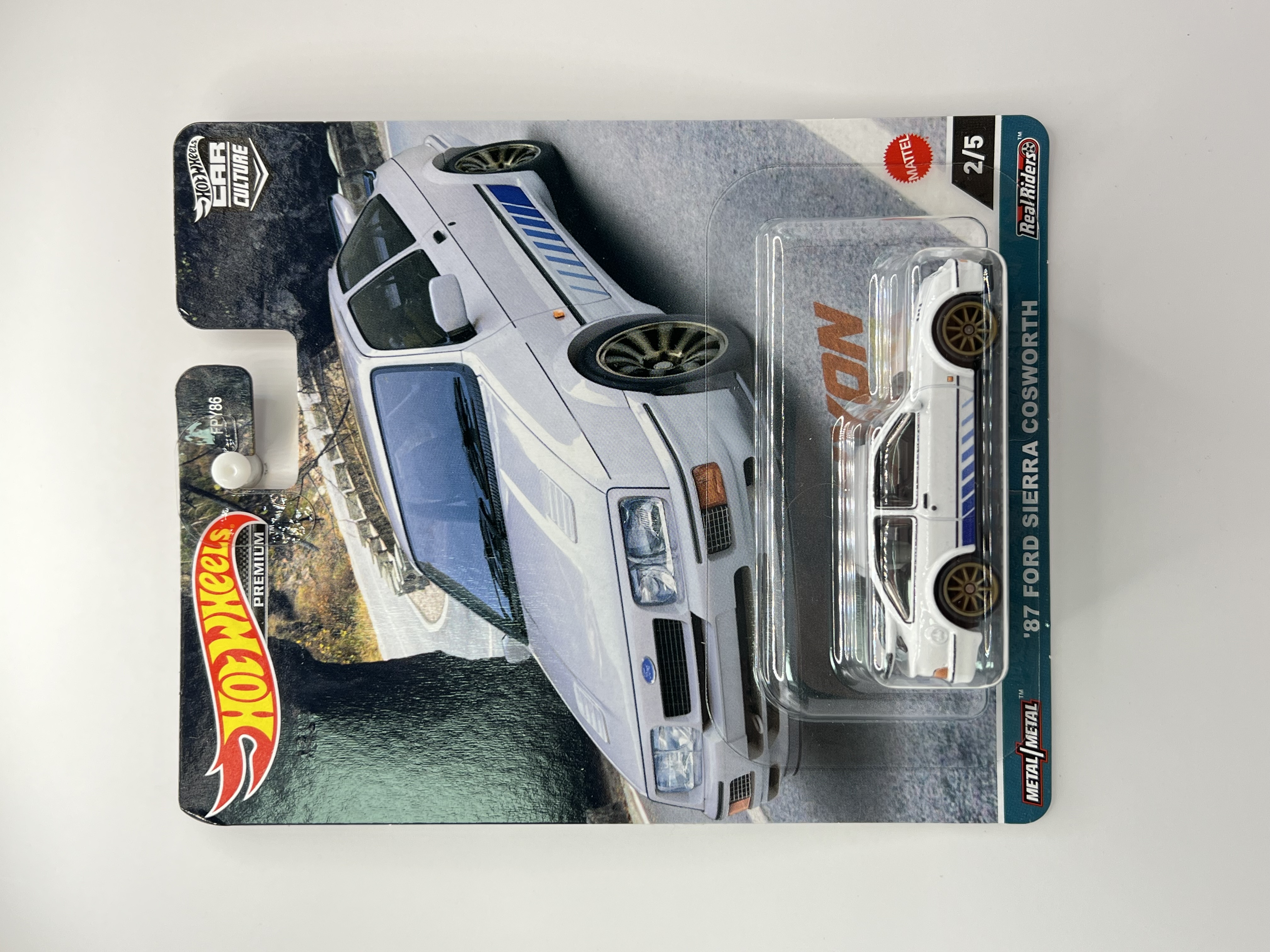 Hot Wheels Premium '87 Ford Sierra Cosworth Canyon Warriors 2/5