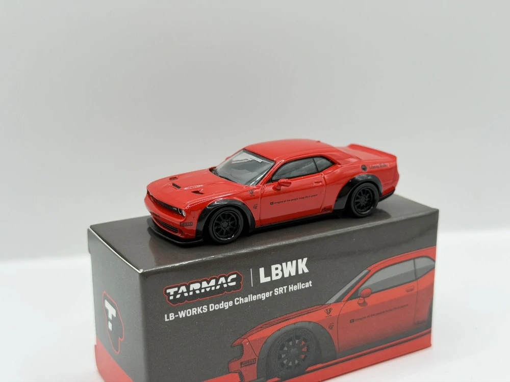 Tarmac Works - LB-Works Dodge Challenger SRT Hellcat LBWK Red
