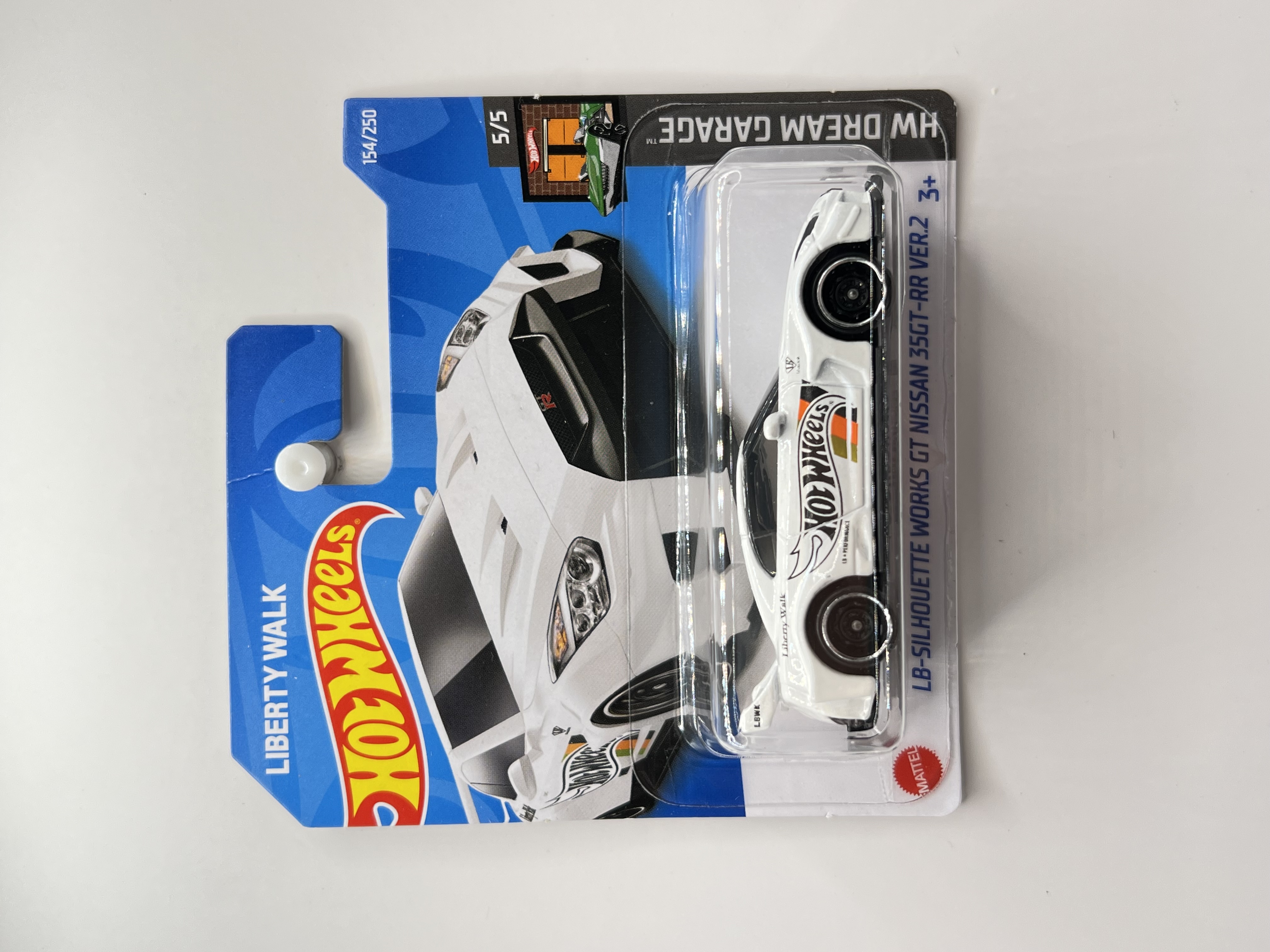 Hot Wheels LB-Silhouette Works GT Nissan 35GT-RR LBWK Ver.2 White