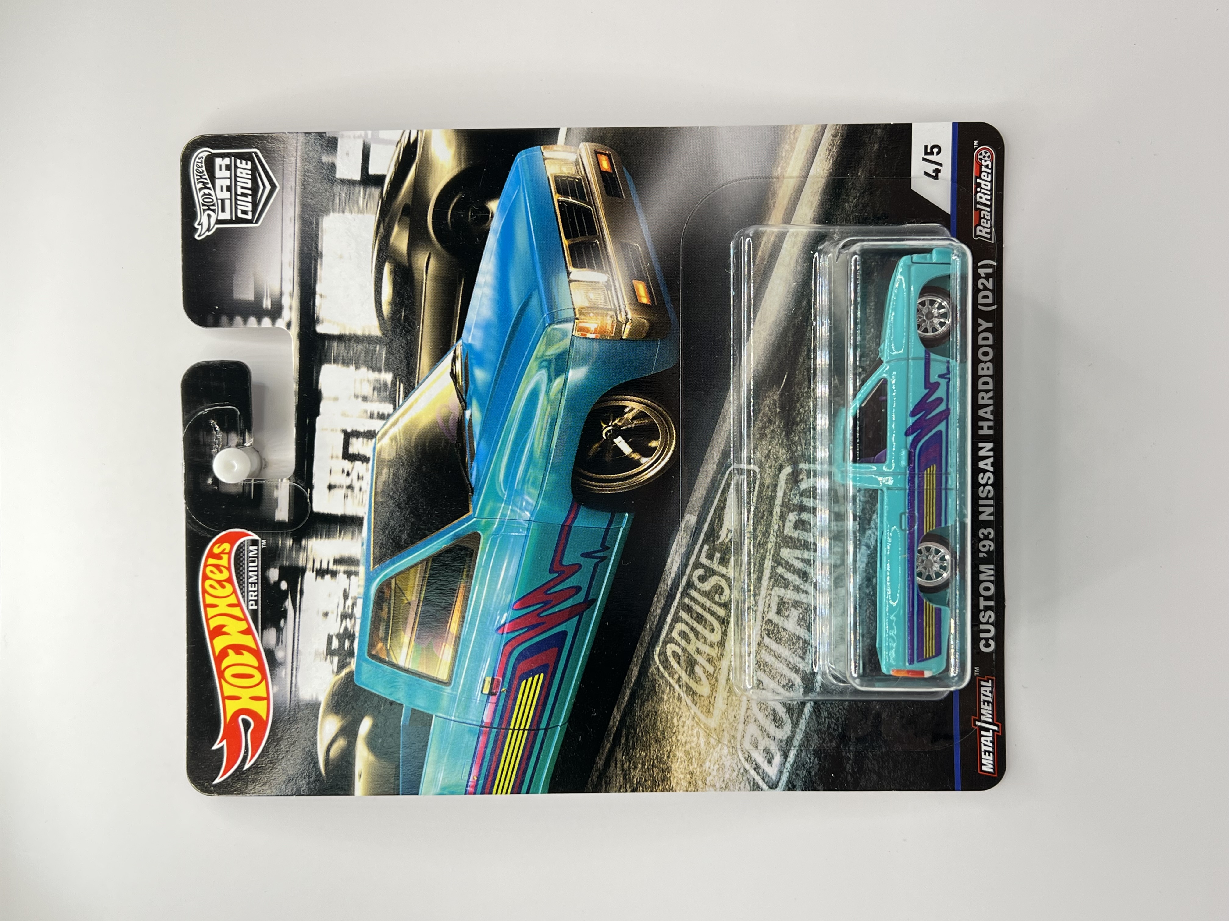 Hot Wheels Premium Custom '93 Nissan Hardbody (D21) Cruise Boulevard 4/5
