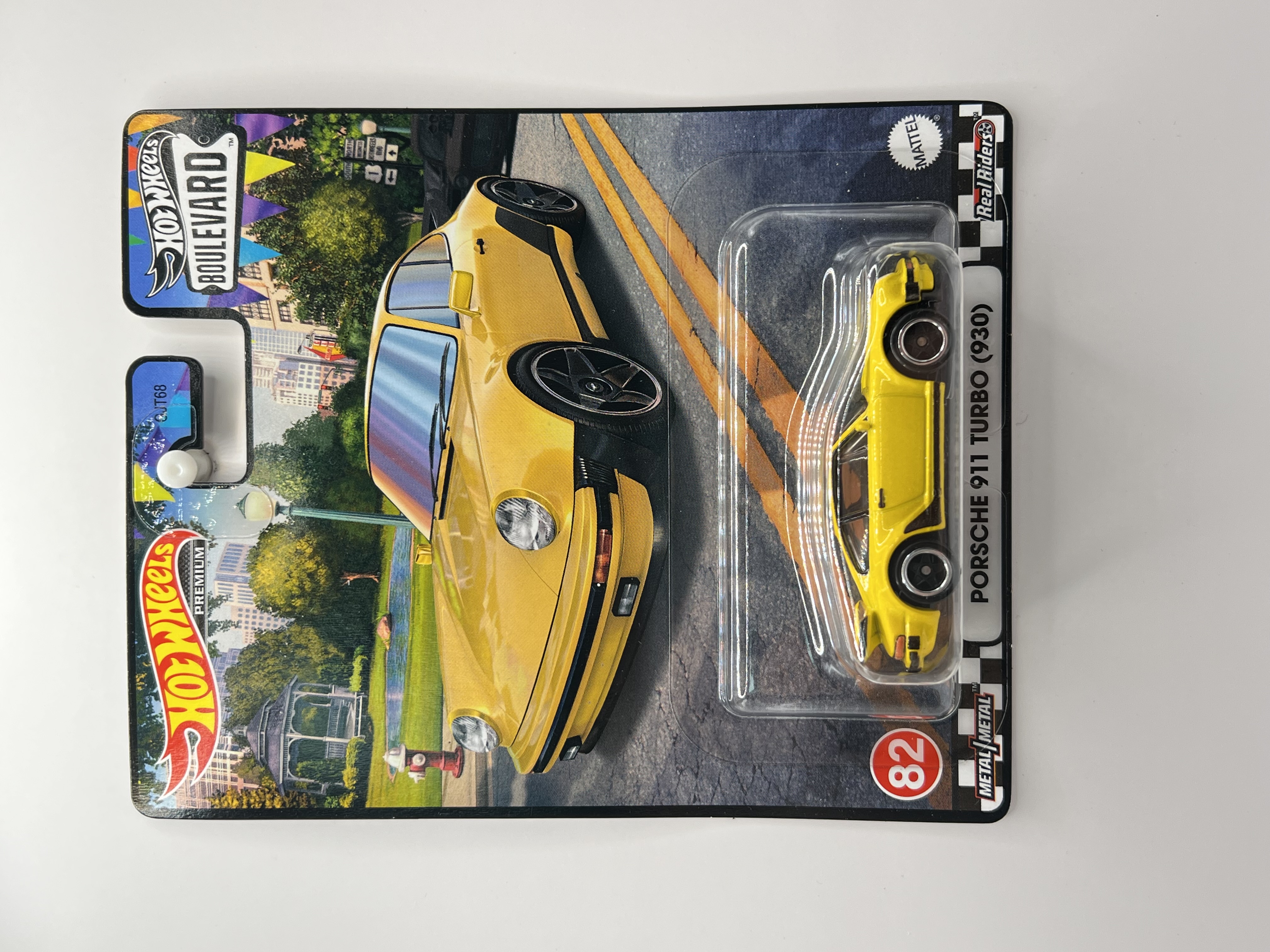 Hot Wheels Premium Porsche 911 Turbo (930) Boulevard 82