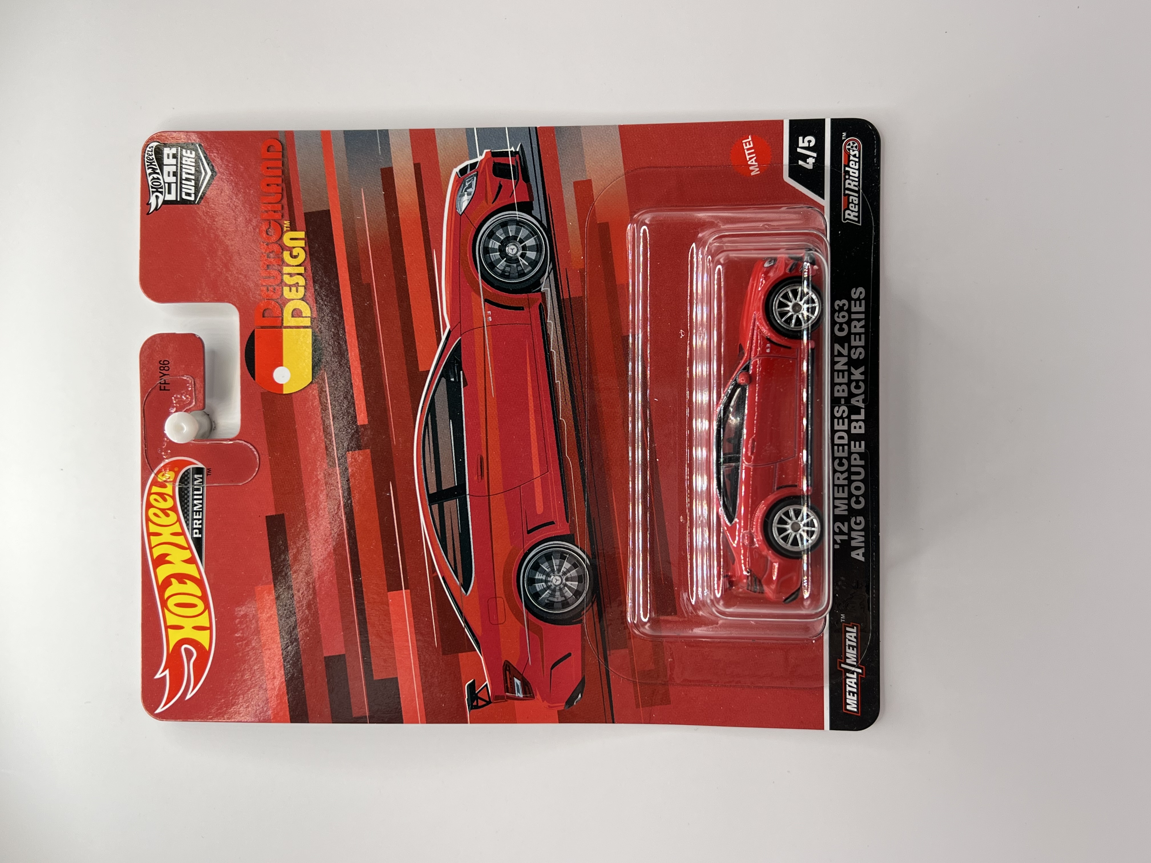Hot Wheels Premium '12 Mercedes-Benz C63 AMG Coupe Black Series Deutschland Design 4/5