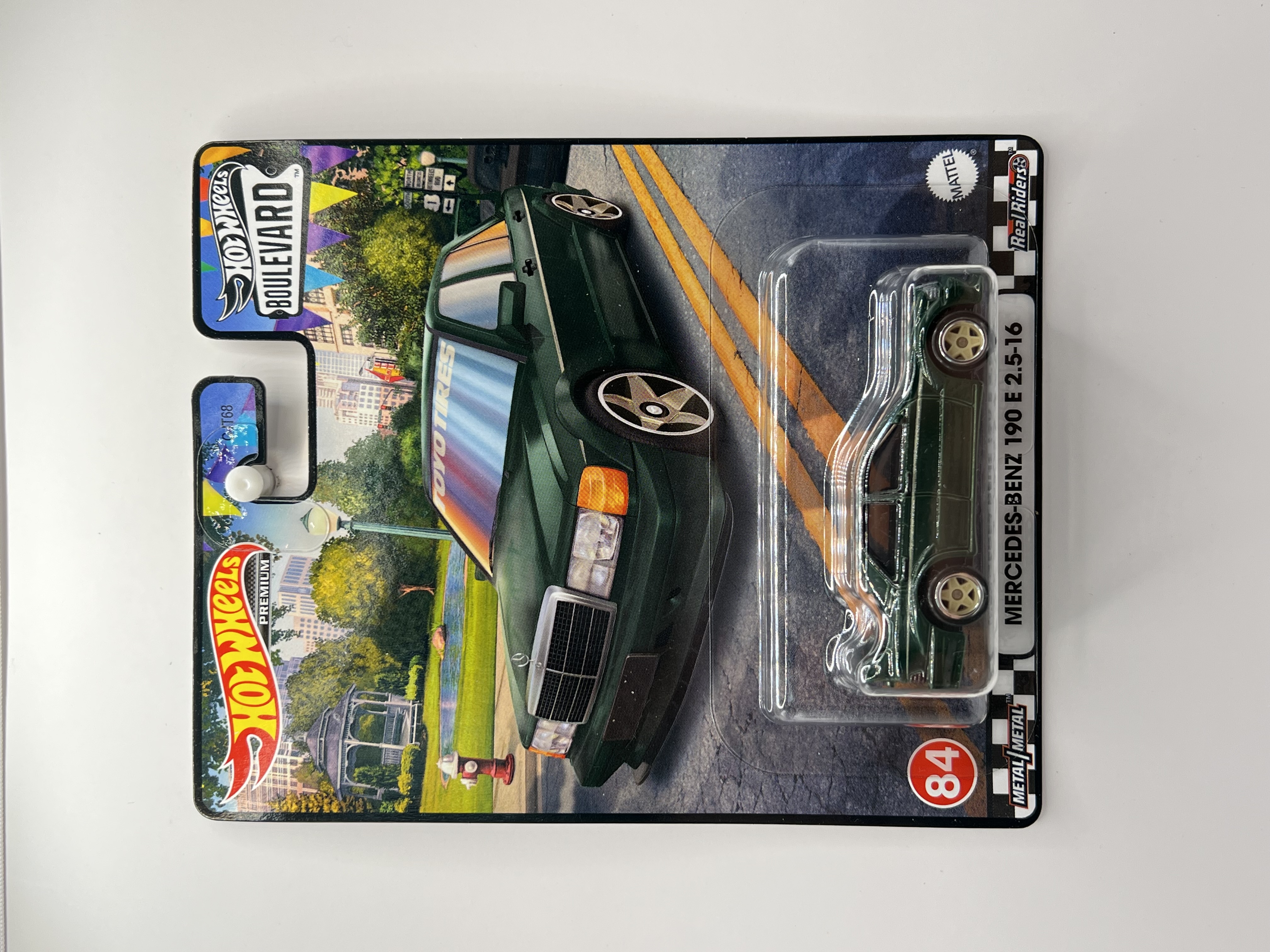 Hot Wheels Premium Mercedes-Benz 190E 2.5-16 Boulevard 84