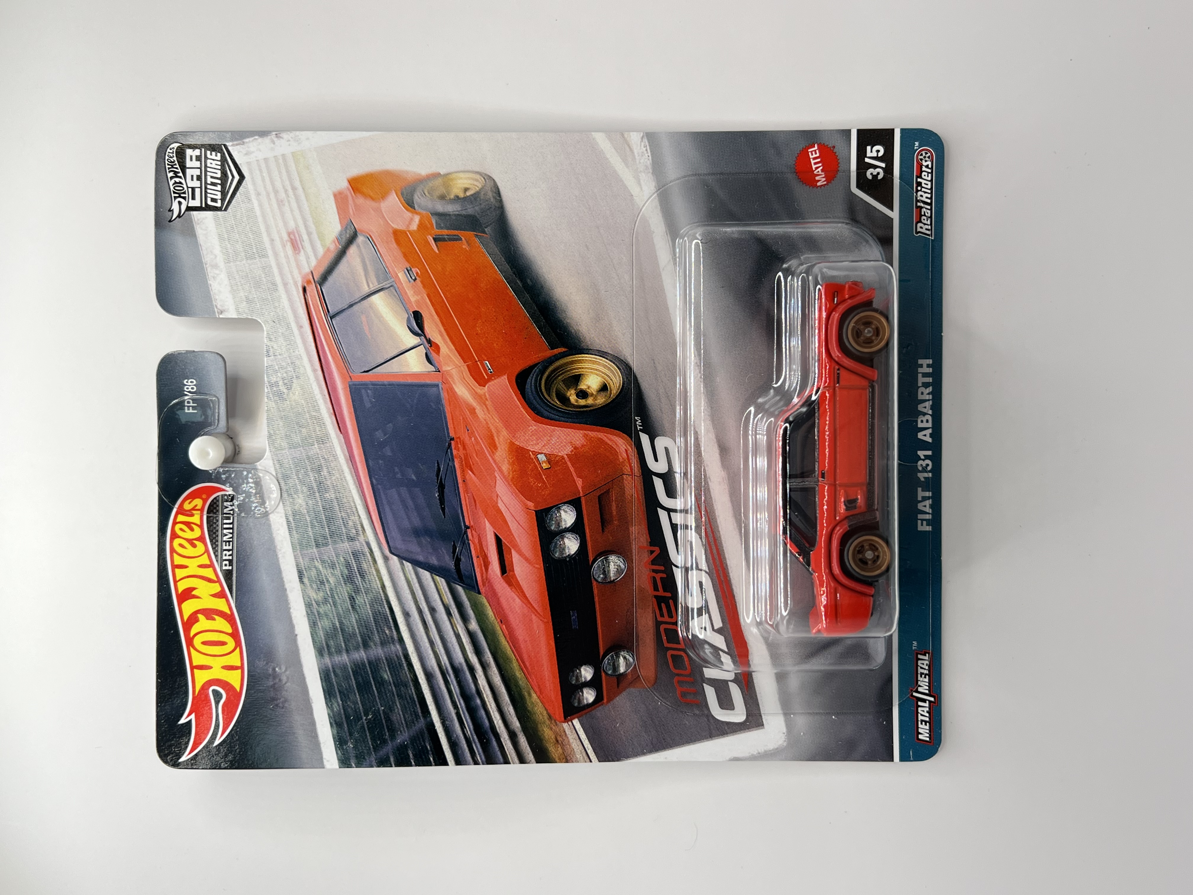 Hot Wheels Premium Fiat 131 Abarth Modern Classics 3/5