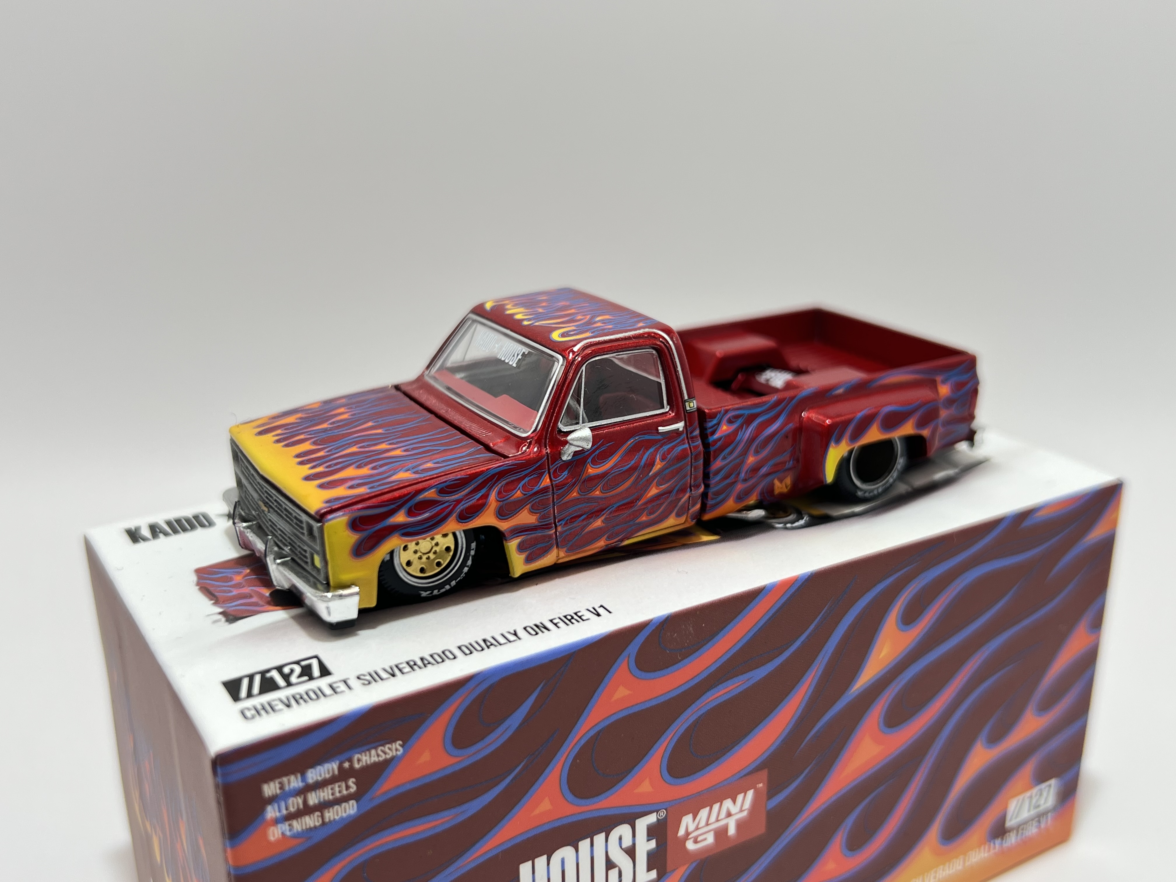 Kaido House 127 - Chevrolet Silverado Dually On Fire V1
