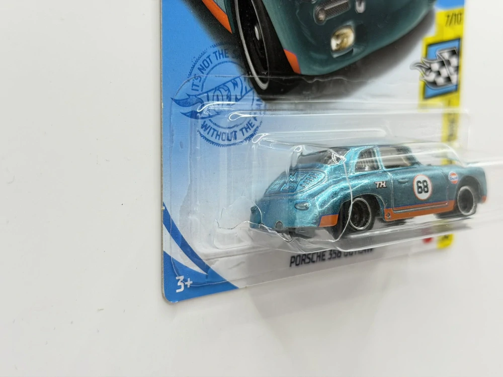 Hot Wheels STH Porsche 356 Outlaw GULF - POŠKOZENÝ OBAL!