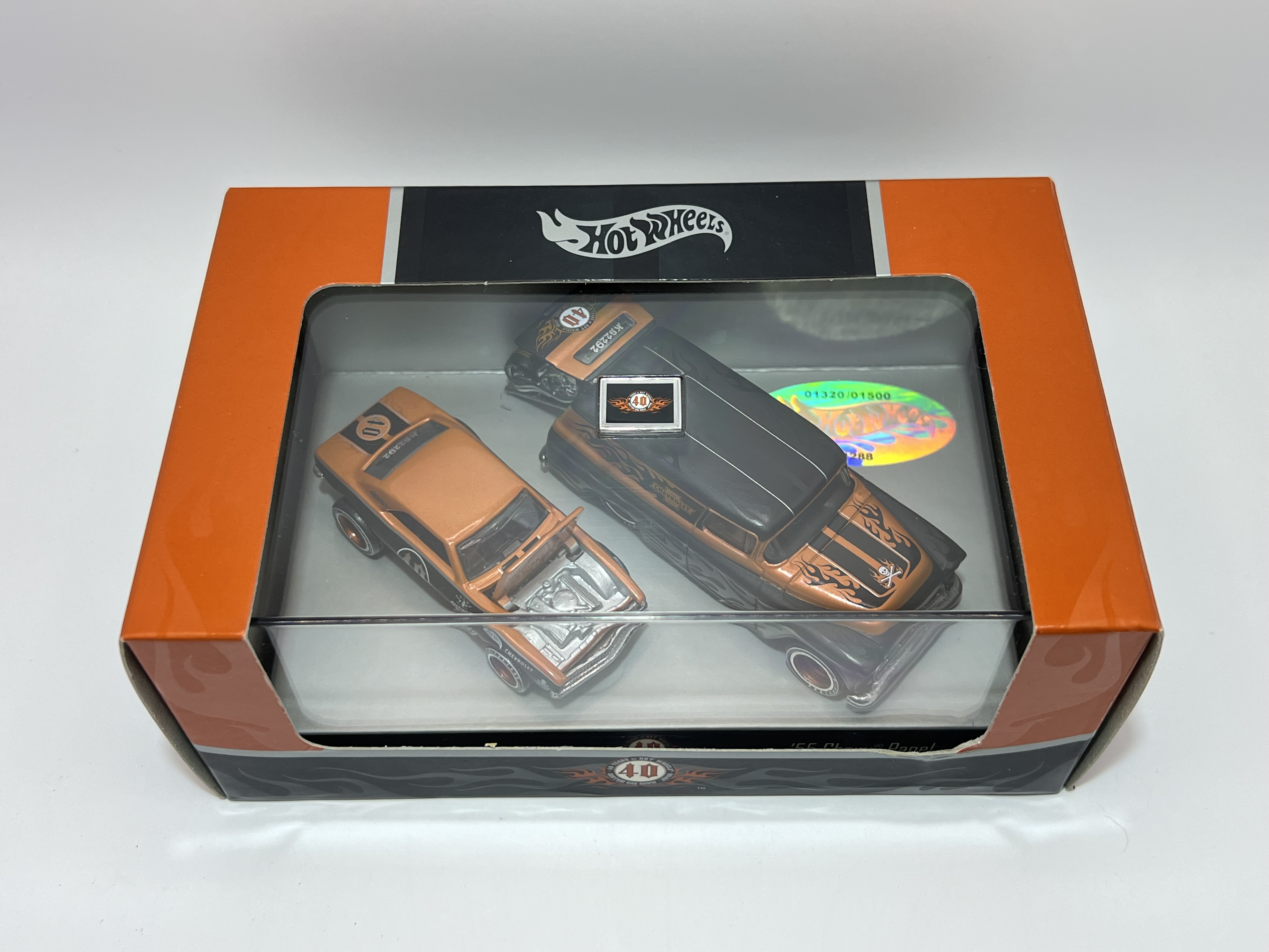 Hot Wheels Japan Convention 40th Aniversarry of Hot Wheels '55 Chevy Panel Truck, '67 Chevy Camaro