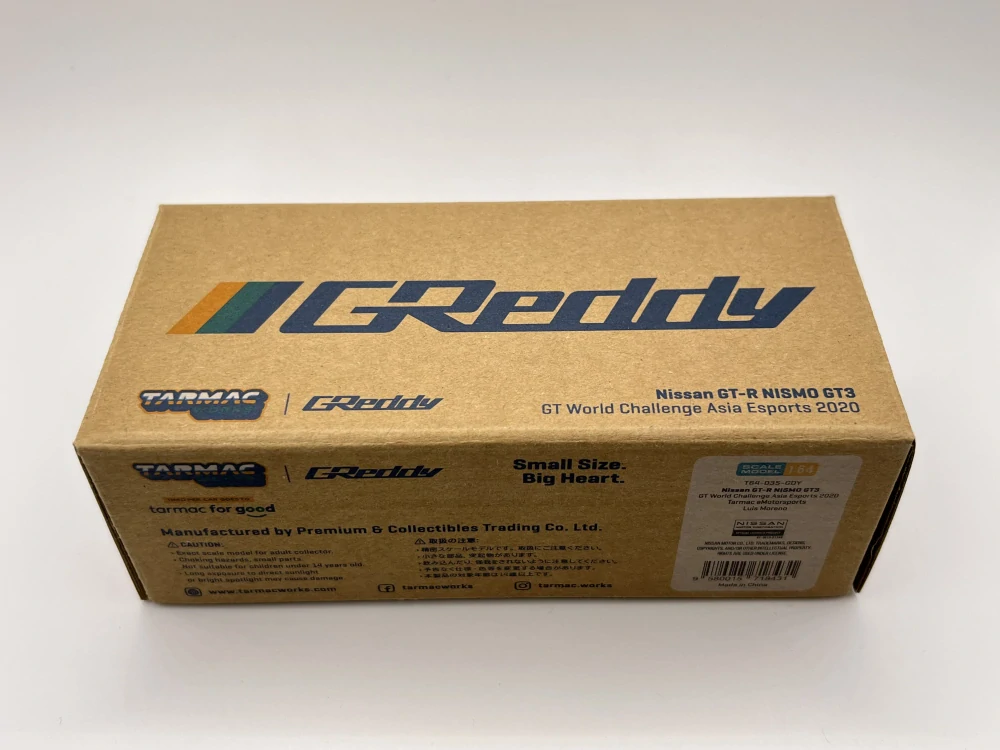 Tarmac Works - Nissan GT-R Nismo GT3 GReddy + Truck