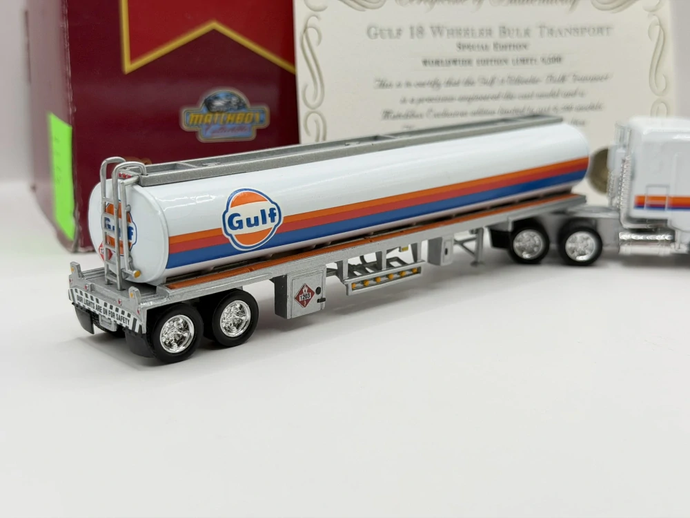 MATCHBOX - Collectibles GULF 18 Wheeler Bulk Transport