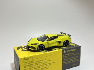 Mini GT 195 - Chevrolet Corvette Stingray Accelerate Yellow Metallic