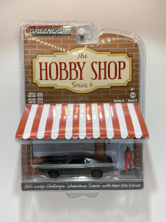 GreenLight - 1971 Dodge Challenger "Shakedown Tribute" with Race Car Driver