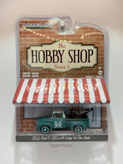 GreenLight - 1956 Ford F-100 with Drop-In Tow Hook