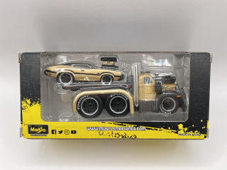 Maisto - Muscle Transports 1953 Mack B-61 Flatbed / 1970 Oldsmobile 442