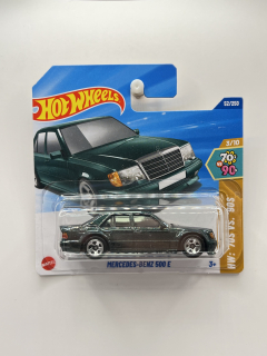 Hot Wheels Mercedes-Benz 500E Green