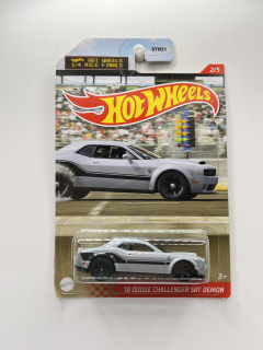 Hot Wheels '18 Dodge Challenger SRT Demon 1/4 Mile Finals