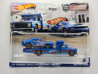 Hot Wheels Premium Team Transport #30 '18 Dodge Challenger SRT Demon - POŠKOZENÝ OBAL