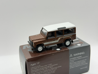 Mini GT 734 - Land Rover Defender 110 Russet Brown