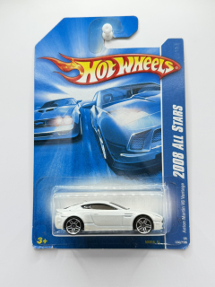 Hot Wheels Aston Martin V8 Vantage White