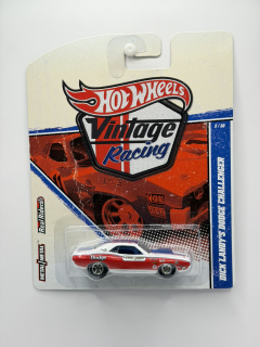 Hot Wheels Real Riders Dick Landy´s Dodge Challenger Vintage Racing 3/30