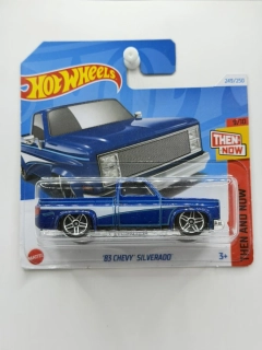 Hot Wheels ´83 Chevy Silverado Blue