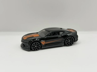 Hot Wheels '18 Chevrolet Camaro SS - LOOSE 