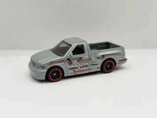 Hot Wheels '99 Ford F-150 SVT Lightning - LOOSE 