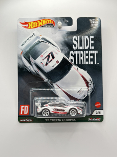 Hot Wheels Premium '20 Toyota GR Supra Slide Street 2/5