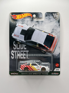 Hot Wheels Premium Toyota AE86 Sprinter Trueno Slide Street 3/5