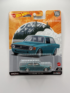 Hot Wheels Premium '73 Volvo 142 GL AutoStrasse 4/5