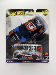 Hot Wheels Premium 2023 Nissan Z Slide Street2 1/5