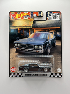 Hot Wheels Premium Nissan Laurel 2000 SGX Boulevard 45